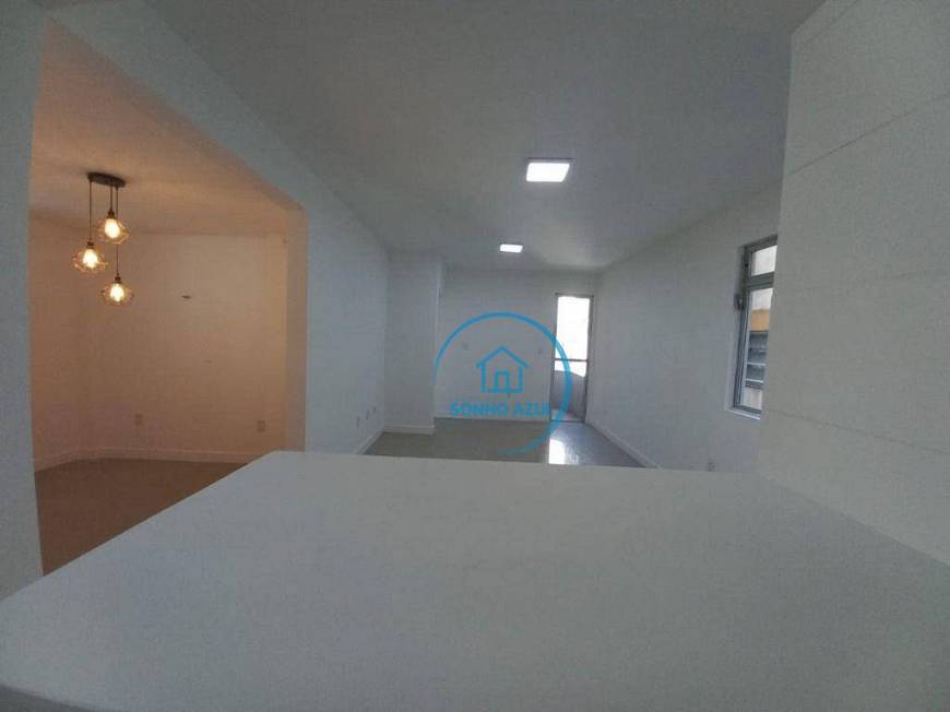 Foto 5 de Apartamento com 3 Quartos para alugar, 98m² em Canto, Florianópolis