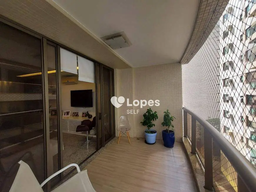 Foto 3 de Apartamento com 3 Quartos à venda, 158m² em Icaraí, Niterói