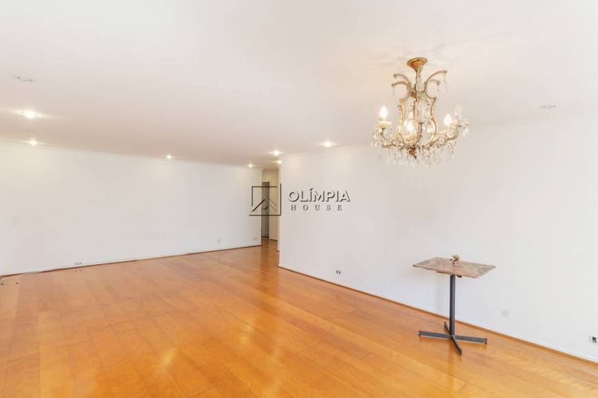 Foto 1 de Apartamento com 3 Quartos à venda, 135m² em Itaim Bibi, São Paulo