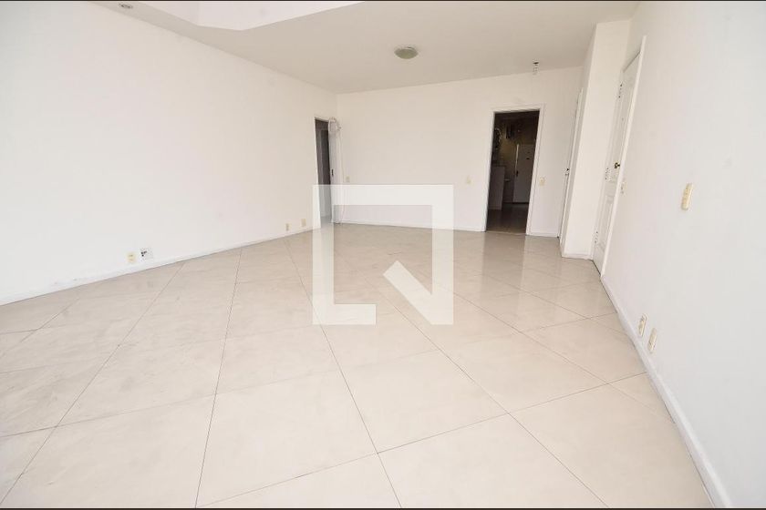 Foto 1 de Apartamento com 3 Quartos para alugar, 128m² em Laranjeiras, Rio de Janeiro