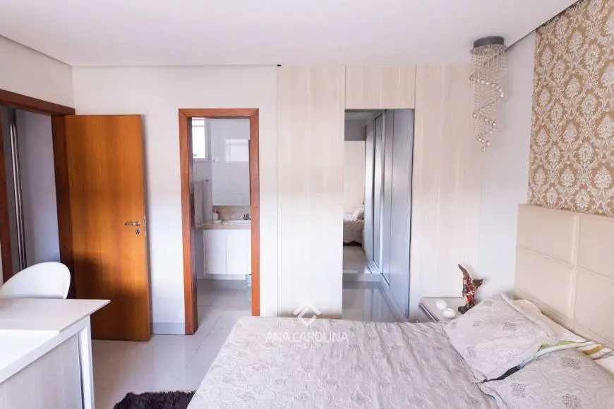 Foto 4 de Apartamento com 3 Quartos à venda, 132m² em Melo, Montes Claros