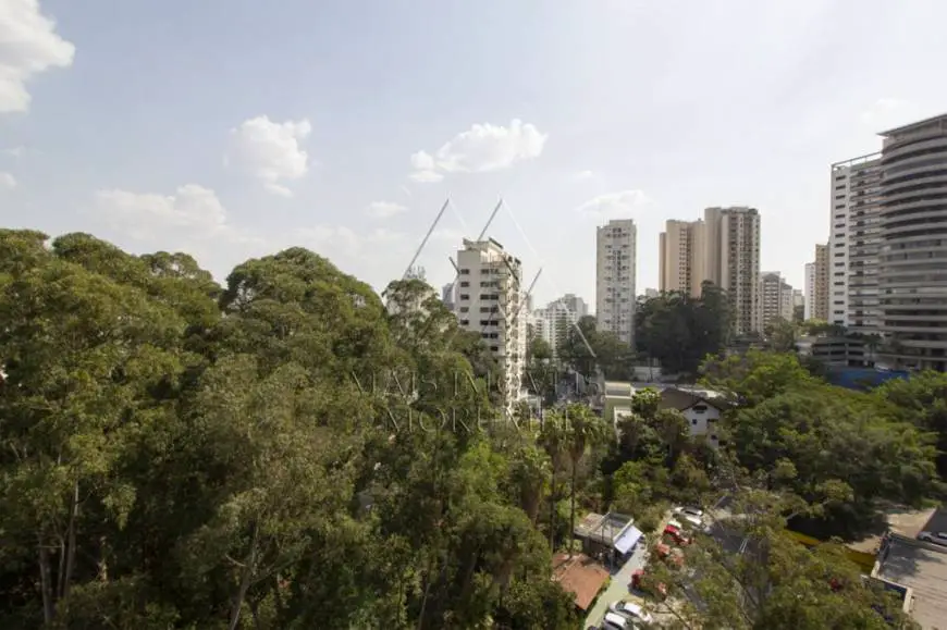 Foto 4 de Apartamento com 3 Quartos para venda ou aluguel, 230m² em Morumbi, São Paulo