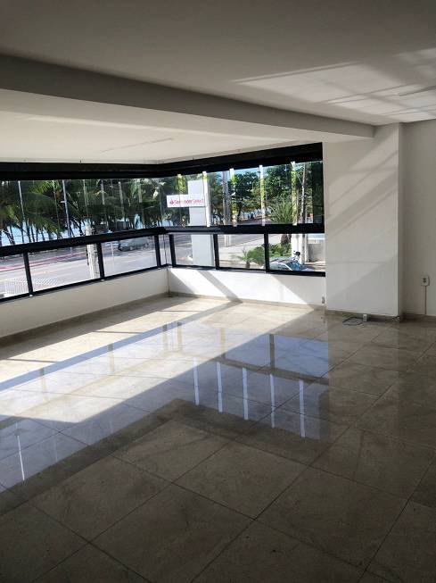 Foto 5 de Apartamento com 3 Quartos à venda, 176m² em Ponta Verde, Maceió