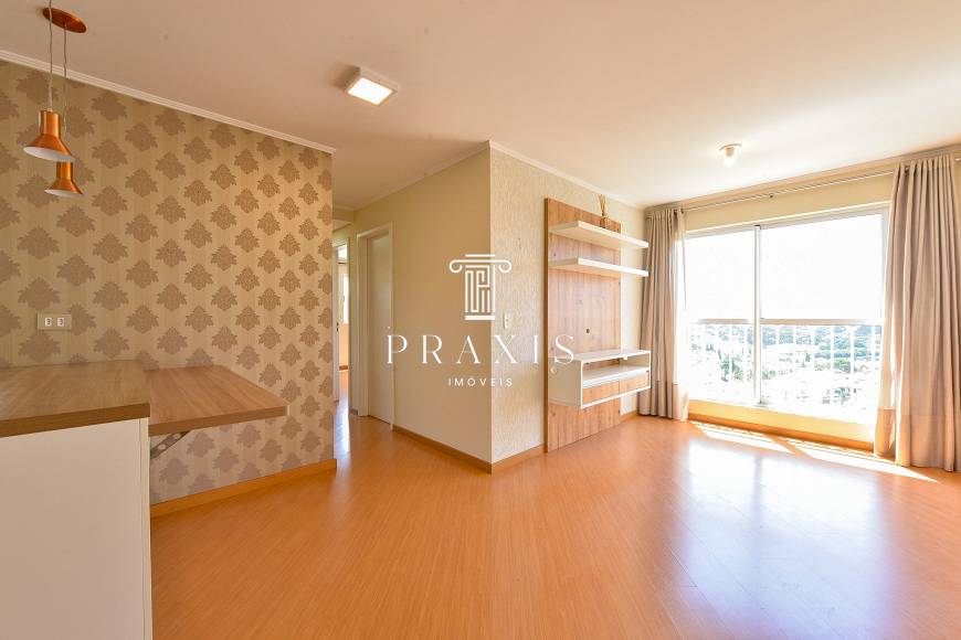 Foto 2 de Apartamento com 3 Quartos à venda, 62m² em Santa Cândida, Curitiba