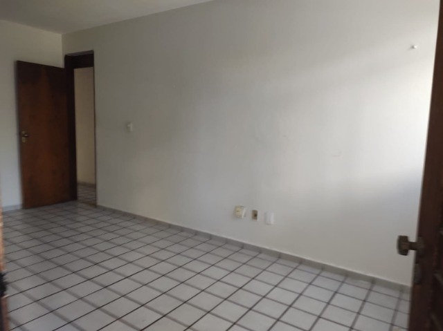 Foto 3 de Apartamento com 3 Quartos para alugar, 130m² em Tambaú, João Pessoa