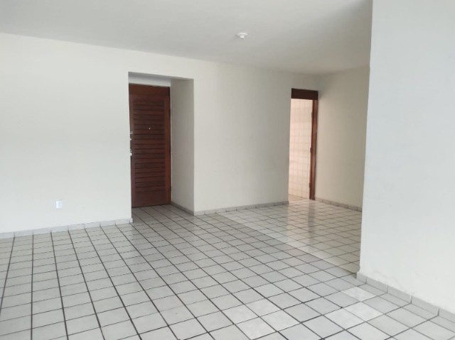 Foto 4 de Apartamento com 3 Quartos para alugar, 130m² em Tambaú, João Pessoa
