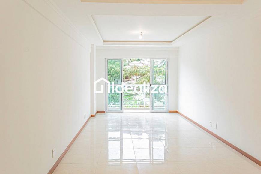Foto 2 de Apartamento com 3 Quartos à venda, 112m² em Tijuca, Teresópolis
