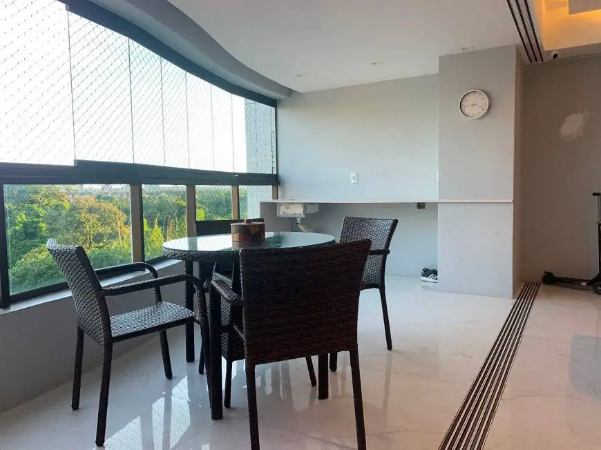 Foto 3 de Apartamento com 4 Quartos à venda, 158m² em Apipucos, Recife