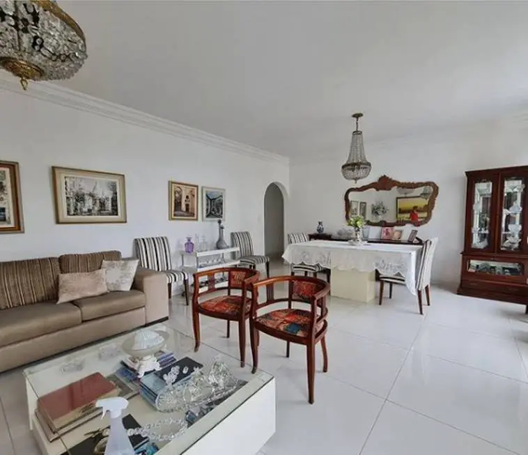 Foto 1 de Apartamento com 4 Quartos à venda, 251m² em Barra, Salvador