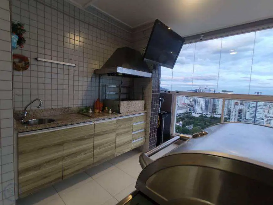 Foto 1 de Apartamento com 4 Quartos para venda ou aluguel, 235m² em Embaré, Santos