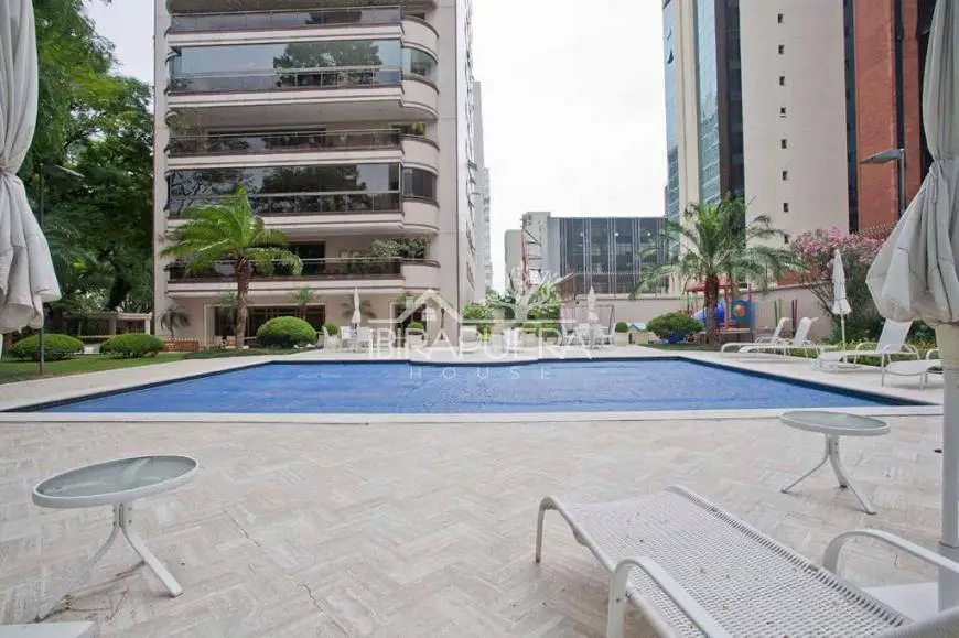 Foto 4 de Apartamento com 4 Quartos para venda ou aluguel, 500m² em Higienópolis, São Paulo