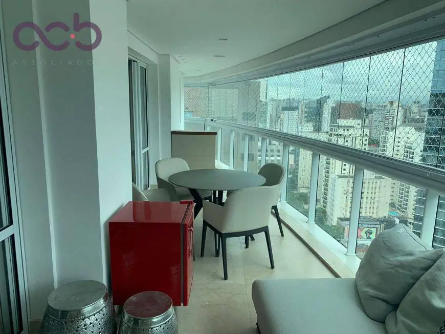 Foto 5 de Apartamento com 4 Quartos para venda ou aluguel, 206m² em Itaim Bibi, São Paulo