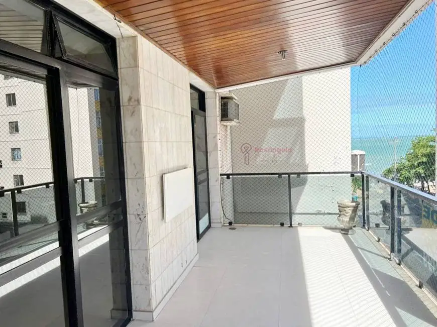 Foto 1 de Apartamento com 4 Quartos à venda, 270m² em Praia da Costa, Vila Velha