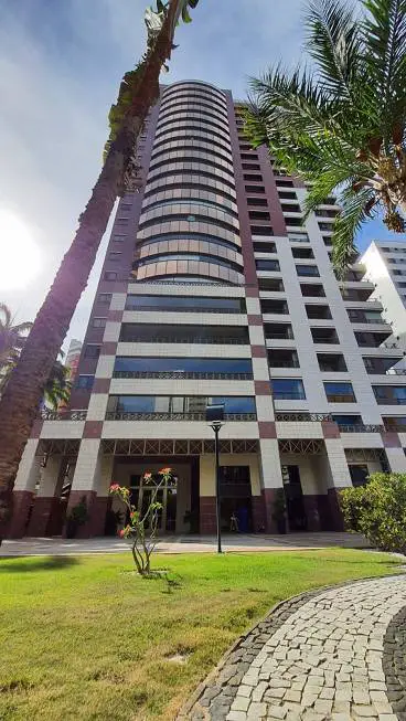 Foto 1 de Apartamento com 5 Quartos à venda, 430m² em Meireles, Fortaleza