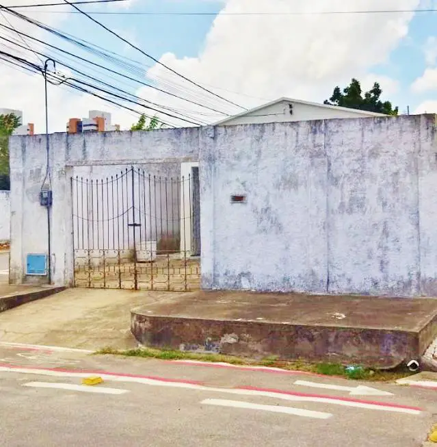 Foto 1 de Casa com 2 Quartos à venda, 100m² em Cidade dos Funcionários, Fortaleza