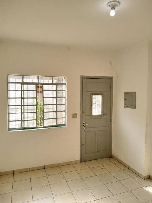 Foto 3 de Casa com 2 Quartos para alugar, 70m² em Vila Sônia, São Paulo