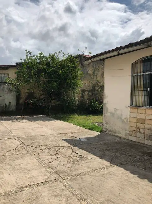 Foto 2 de Casa com 3 Quartos à venda, 500m² em Aguas Lindas, Ananindeua