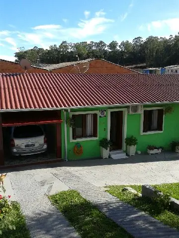 Foto 1 de Casa com 3 Quartos à venda, 70m² em Cidade Nova, Caxias do Sul