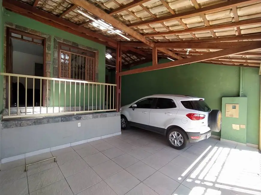 Foto 1 de Casa com 3 Quartos para alugar, 133m² em Vila Clóris, Belo Horizonte