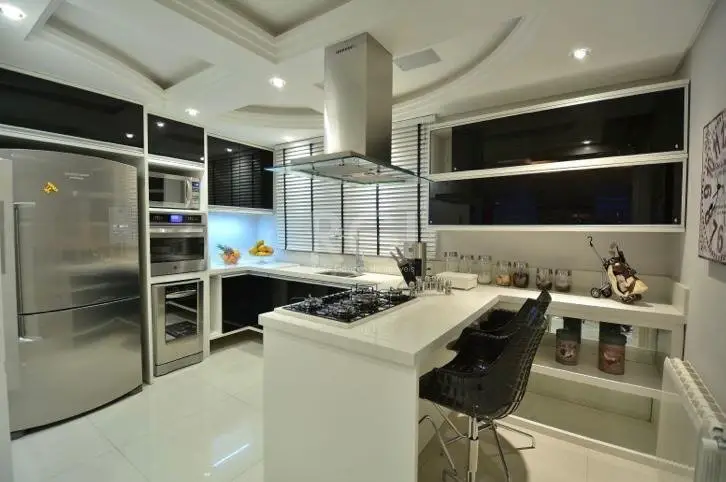 Foto 5 de Casa com 4 Quartos à venda, 228m² em Marechal Rondon, Canoas