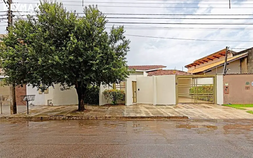 Foto 1 de Casa com 4 Quartos à venda, 220m² em Plano Diretor Sul, Palmas