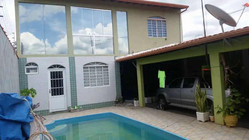 Foto 1 de Casa com 4 Quartos à venda, 300m² em Sobradinho, Brasília