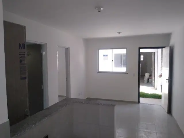 Foto 1 de Casa de Condomínio com 2 Quartos à venda, 50m² em Laranjal, São Gonçalo
