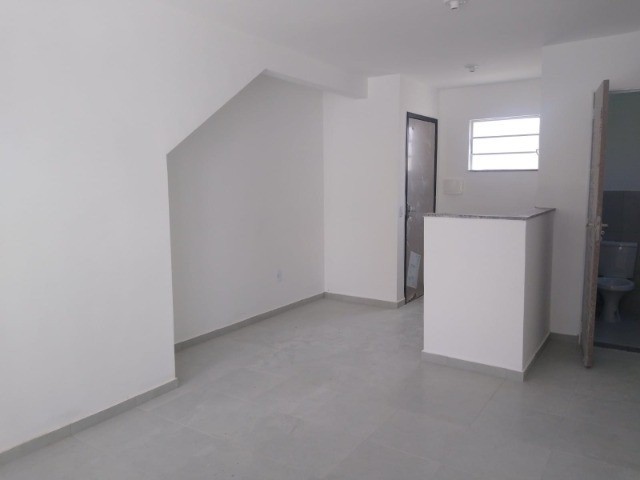 Foto 2 de Casa de Condomínio com 2 Quartos à venda, 50m² em Laranjal, São Gonçalo