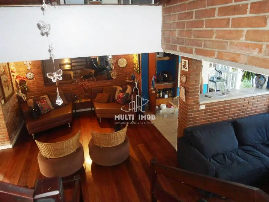 Foto 1 de Casa de Condomínio com 3 Quartos à venda, 201m² em Chácara das Pedras, Porto Alegre