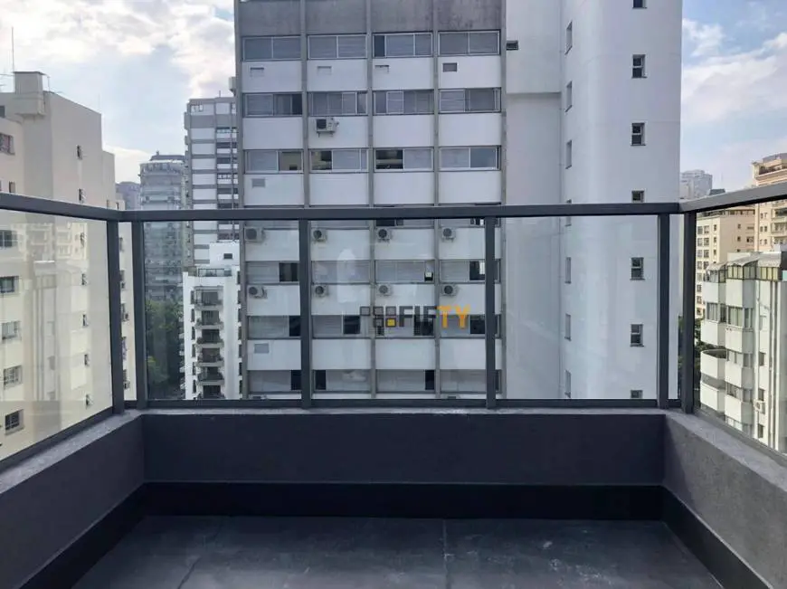 Foto 3 de Cobertura com 2 Quartos à venda, 150m² em Vila Nova Conceição, São Paulo