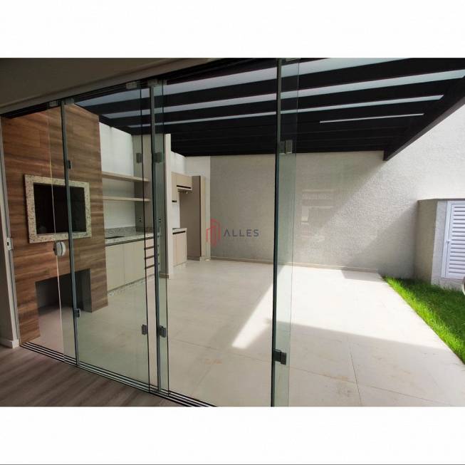 Foto 1 de Sobrado com 3 Quartos para alugar, 160m² em Ariribá, Balneário Camboriú