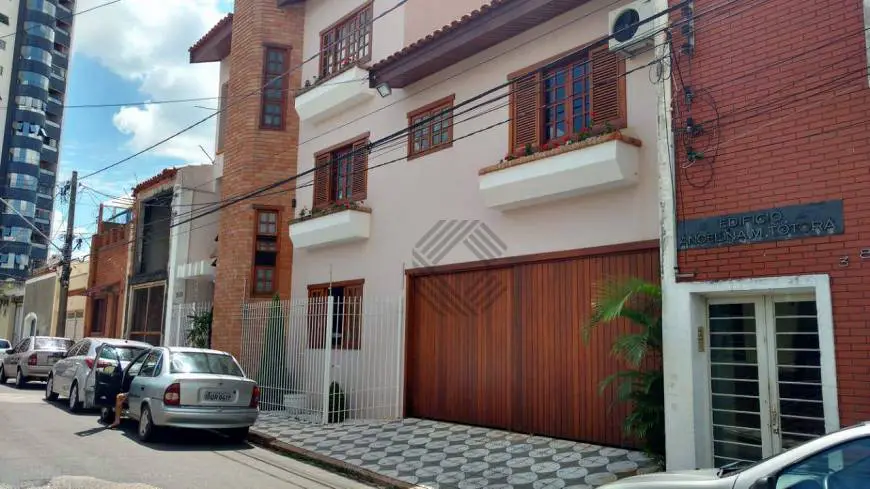 Foto 1 de Sobrado com 3 Quartos à venda, 300m² em Centro, Sorocaba