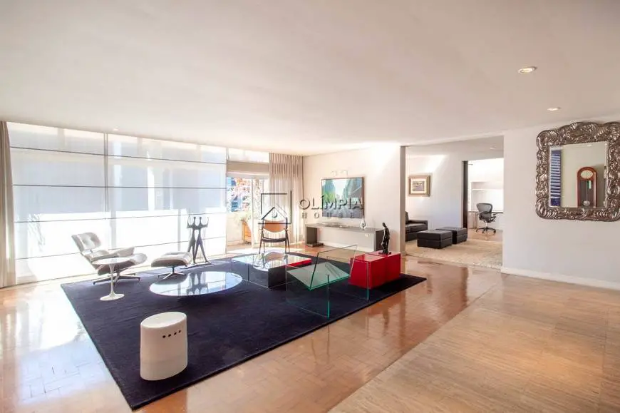 Foto 2 de Apartamento com 1 Quarto à venda, 250m² em Cerqueira César, São Paulo