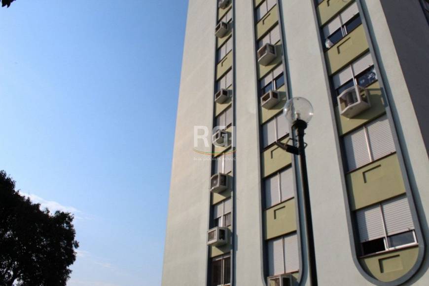 Foto 1 de Apartamento com 2 Quartos à venda, 77m² em Medianeira, Porto Alegre