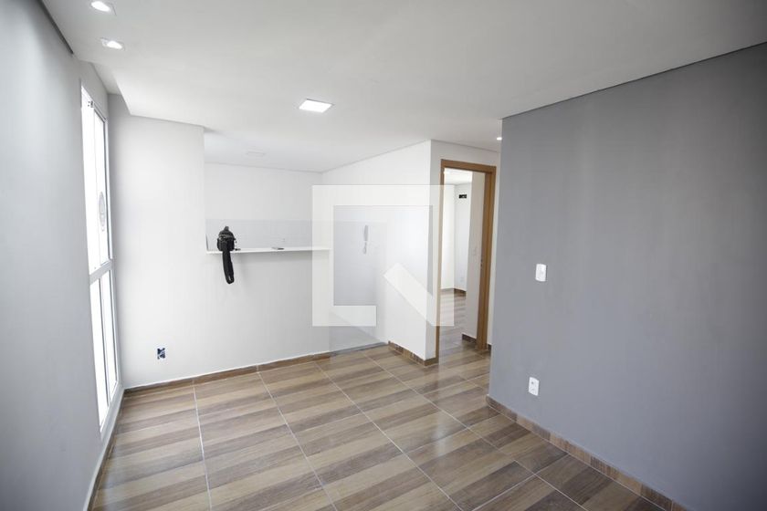 Foto 3 de Apartamento com 2 Quartos para alugar, 38m² em Parque Santa Rosa, Suzano