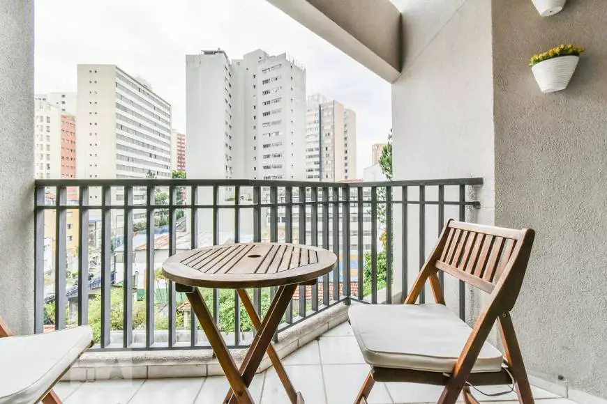 Foto 5 de Apartamento com 2 Quartos à venda, 65m² em Sumaré, São Paulo