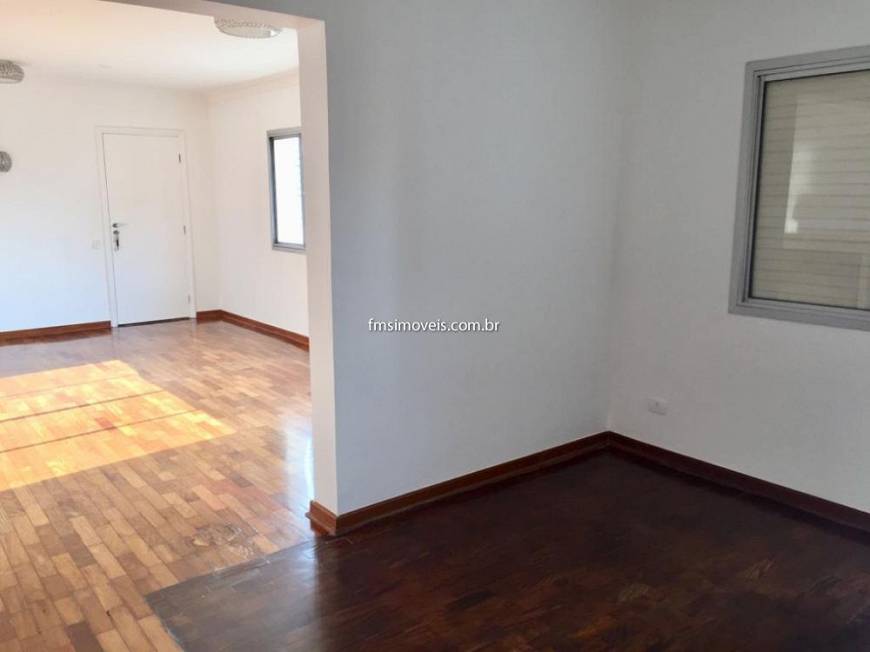 Foto 2 de Apartamento com 2 Quartos para alugar, 97m² em Vila Olímpia, São Paulo