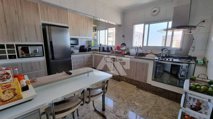 Foto 3 de Apartamento com 3 Quartos à venda, 170m² em Aviação, Praia Grande