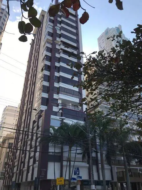 Foto 1 de Apartamento com 3 Quartos à venda, 142m² em Centro, Balneário Camboriú
