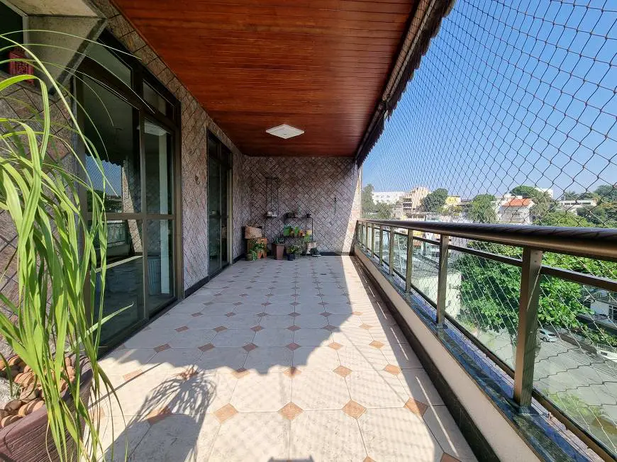 Foto 2 de Apartamento com 3 Quartos à venda, 145m² em Jardim Guanabara, Rio de Janeiro