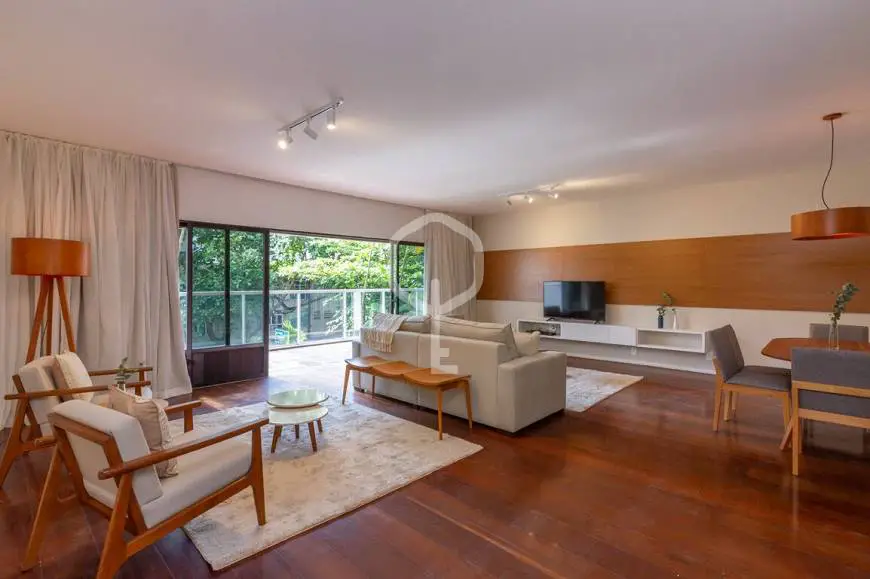 Foto 1 de Apartamento com 3 Quartos para alugar, 164m² em Leblon, Rio de Janeiro