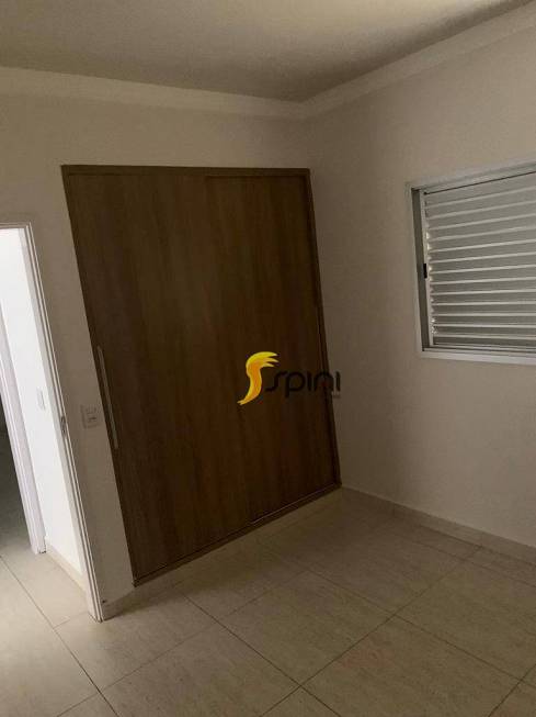 Foto 3 de Apartamento com 3 Quartos para alugar, 85m² em Maracanã, Uberlândia