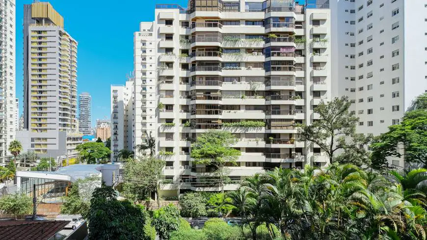 Foto 2 de Apartamento com 3 Quartos à venda, 191m² em Vila Nova Conceição, São Paulo