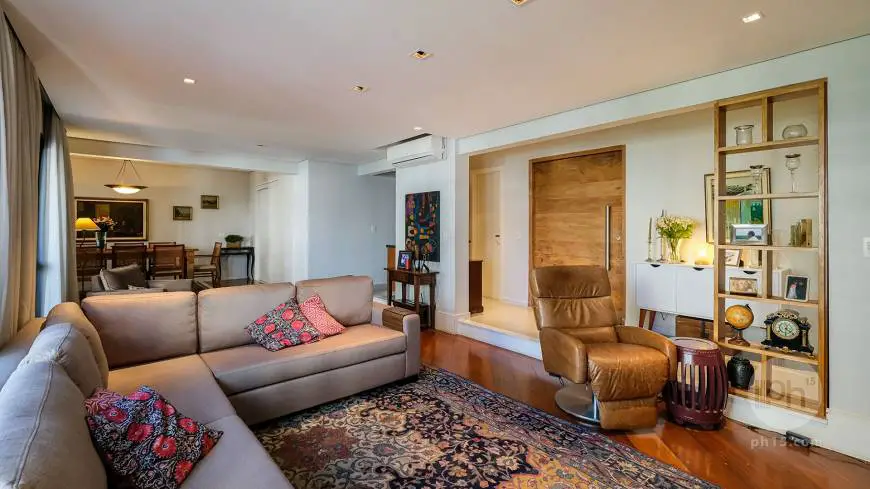 Foto 5 de Apartamento com 3 Quartos à venda, 191m² em Vila Nova Conceição, São Paulo