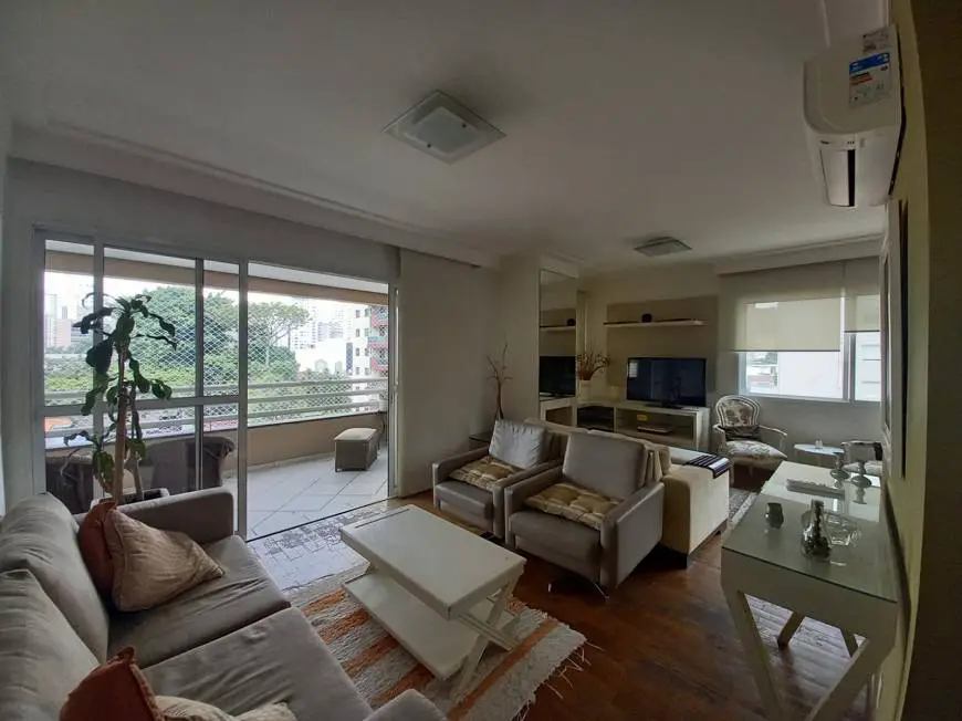 Foto 1 de Apartamento com 3 Quartos à venda, 137m² em Vila Olímpia, São Paulo