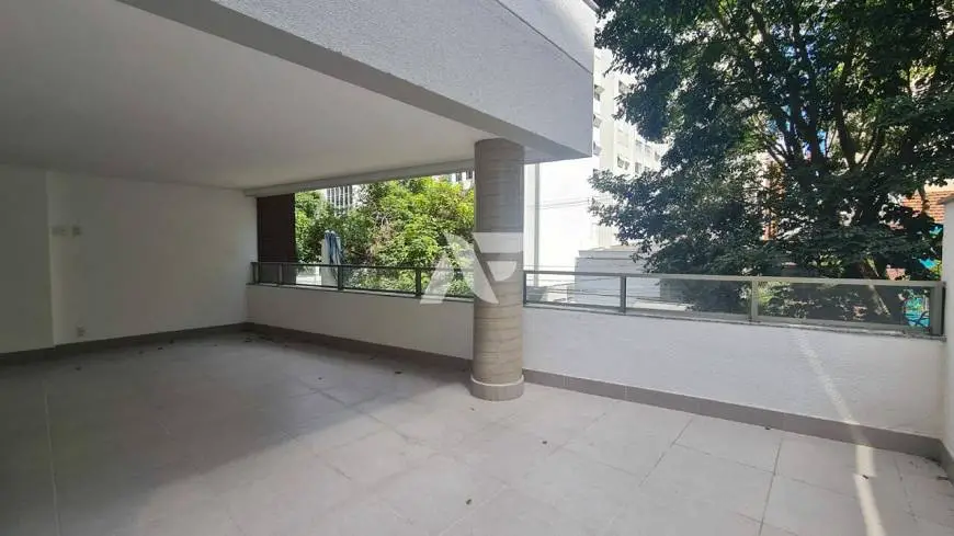 Foto 1 de Apartamento com 4 Quartos à venda, 286m² em Jardins, São Paulo