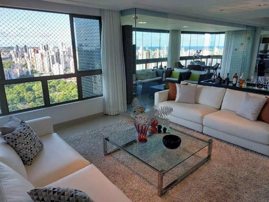 Foto 2 de Apartamento com 4 Quartos à venda, 209m² em Torre, Recife