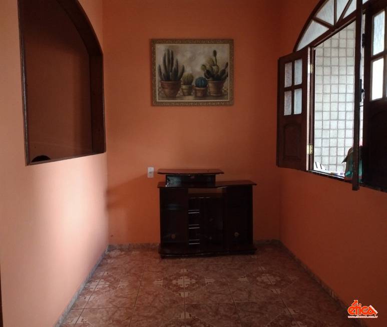 Foto 2 de Casa com 2 Quartos para alugar, 190m² em Marco, Belém