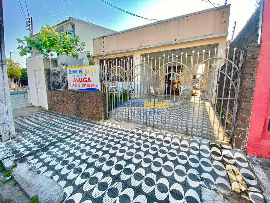 Foto 1 de Casa com 3 Quartos para alugar, 320m² em São José, Aracaju