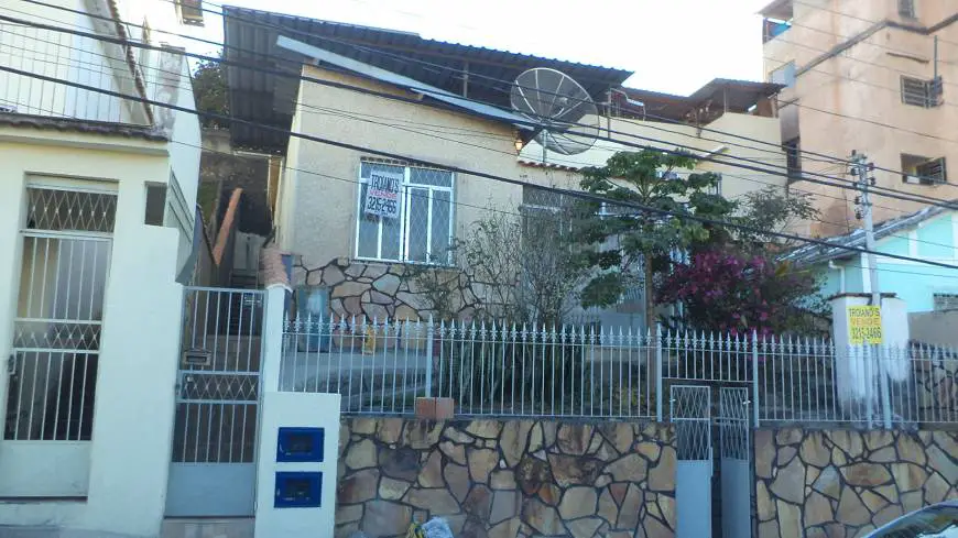 Foto 2 de Casa com 4 Quartos à venda, 150m² em Santa Luzia, Juiz de Fora